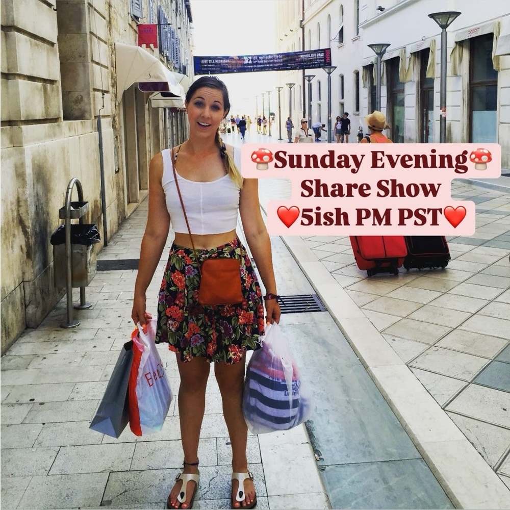 🍄Meganmac26 is live! 🍄 Come shop and share 💕 sharing yours and mine 🥰🤗